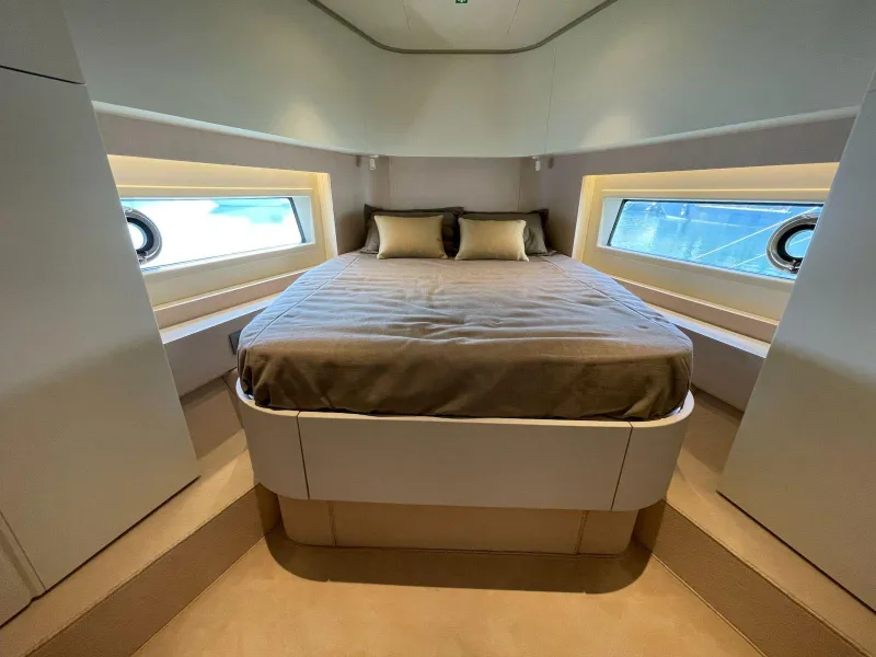 Azimut Seadeck 6 2025