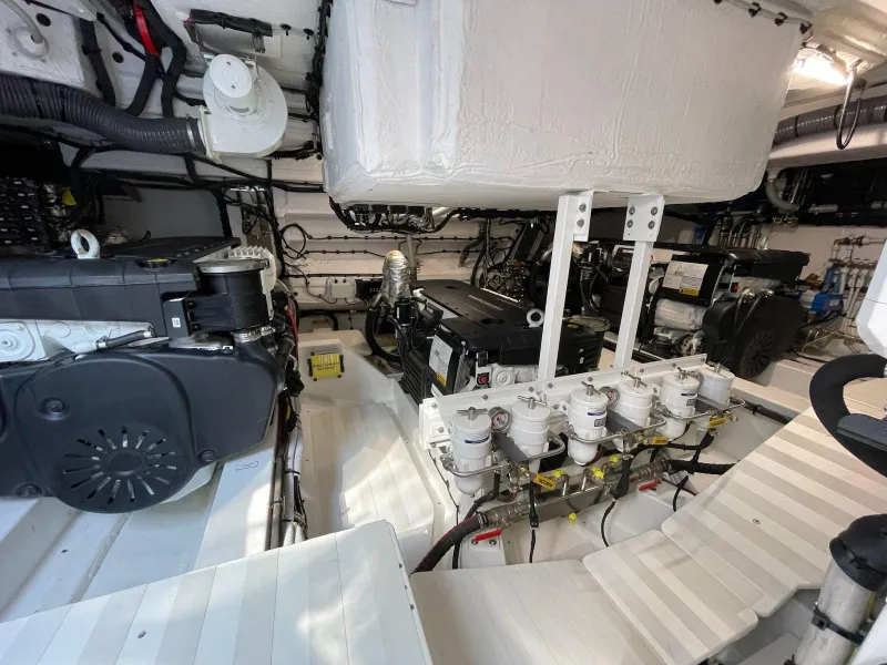 Azimut Seadeck 6 2025