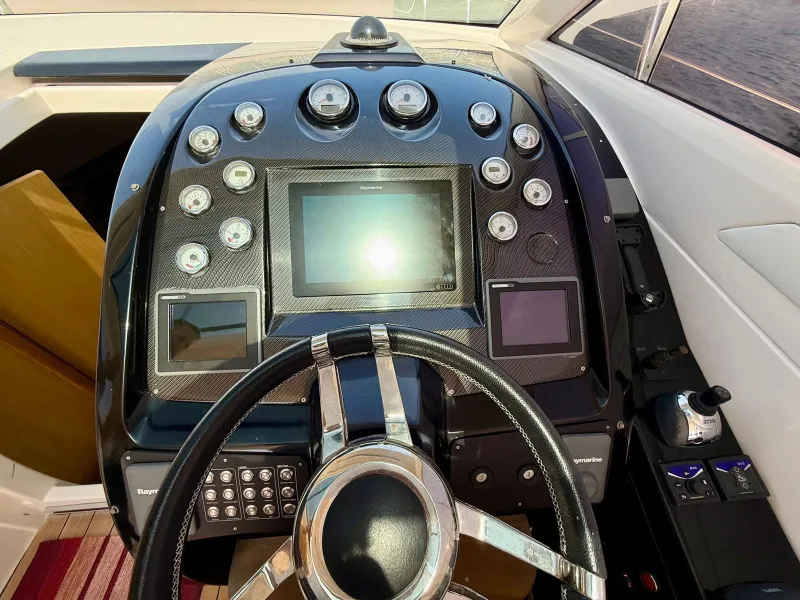 Mano Marine 42.50 2010