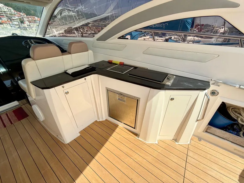 Mano Marine 42.50 2010