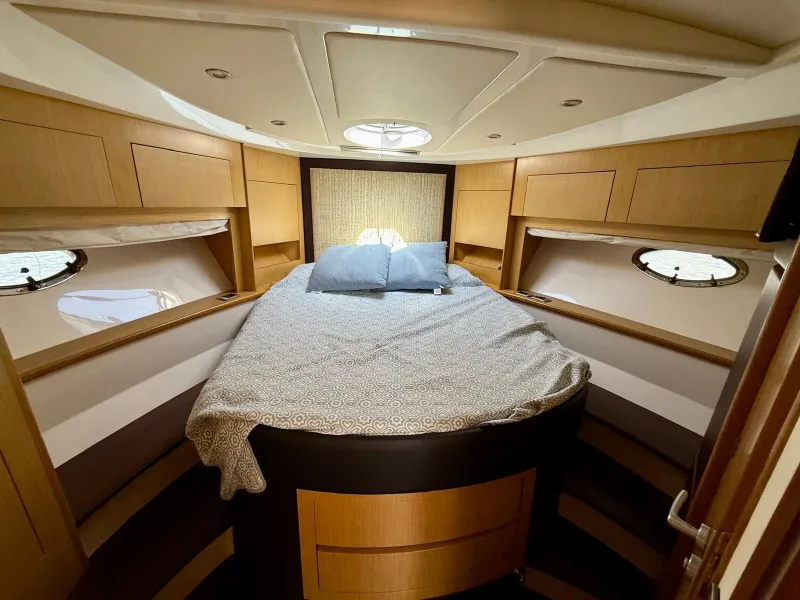 Mano Marine 42.50 2010