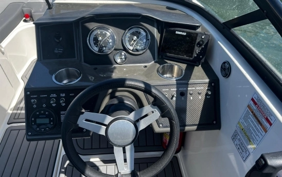Bayliner VR5 VRSE 2022