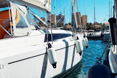 Foto del barco Beneteau Oceanis 34.1 2022