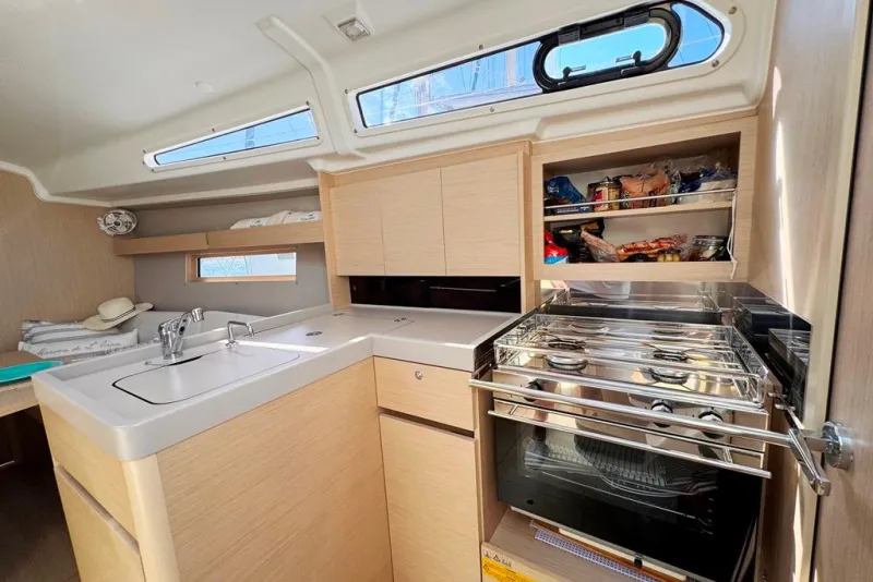 Beneteau Oceanis 34.1 2022