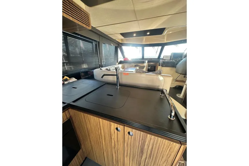 Azimut Magellano 43 2022