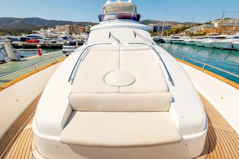 Horizon E70 - 1/8 Boat Share 2013