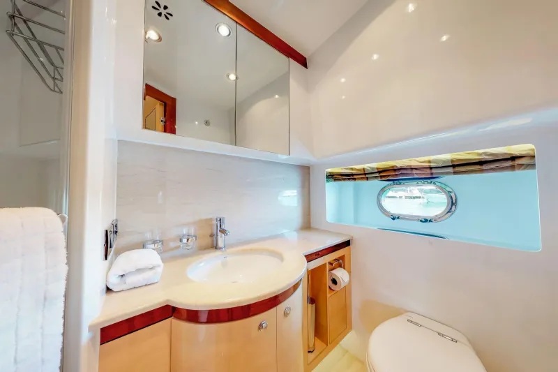 Horizon E70 - 1/8 Boat Share 2013