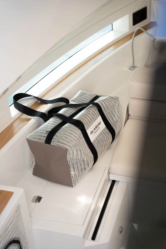 De Antonio Yachts D32 2026