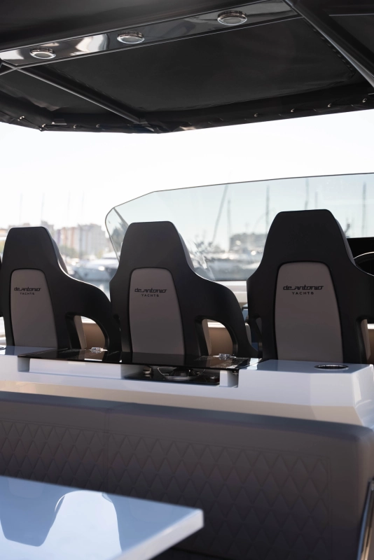 De Antonio Yachts D32 2026