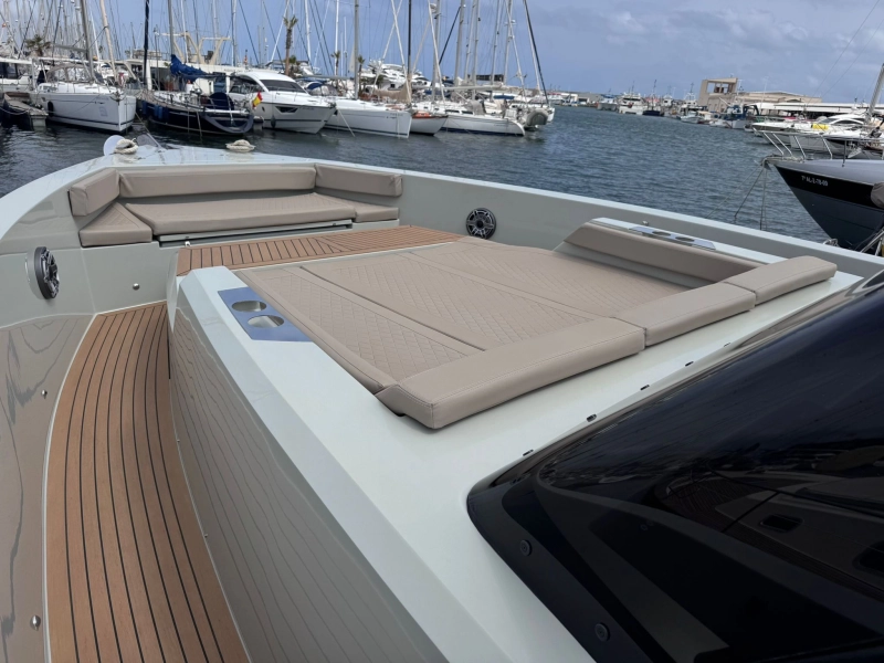 De Antonio Yachts D50 2024