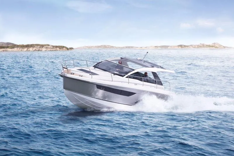 Sealine S330 2016