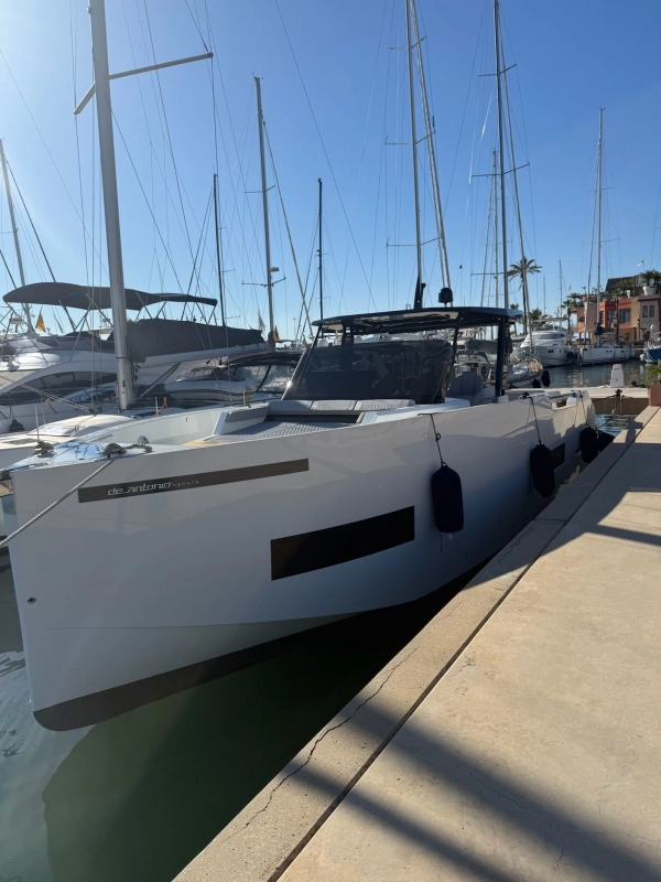 De Antonio Yachts D50 open 2025