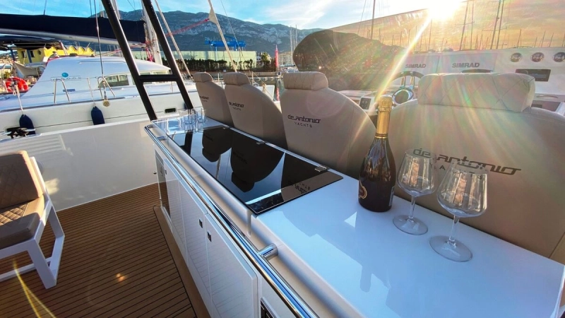 De Antonio Yachts D42 2020