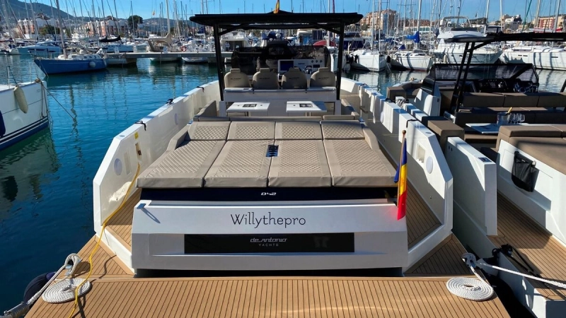 De Antonio Yachts D42 2020