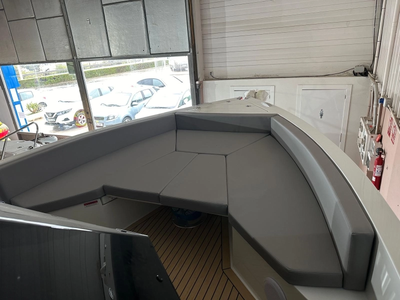 De Antonio Yachts D28 2024