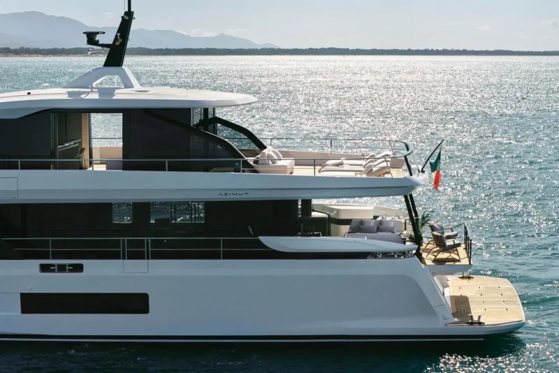 Azimut GRANDE 30M 2026