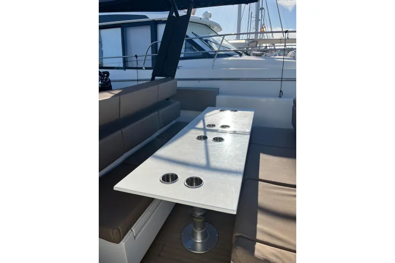 De Antonio Yachts 33cruisers 2018