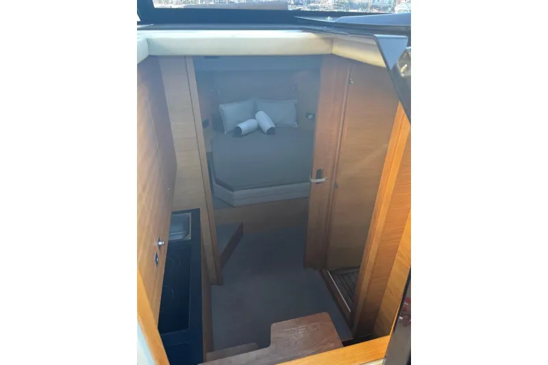 De Antonio Yachts 33cruisers 2018