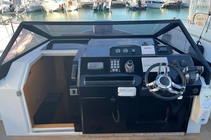 De Antonio Yachts 33cruisers 2018