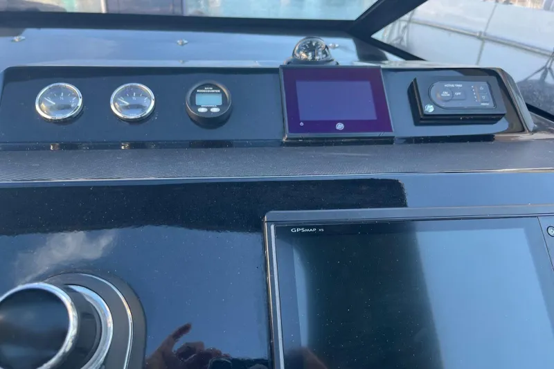 De Antonio Yachts 33cruisers 2018