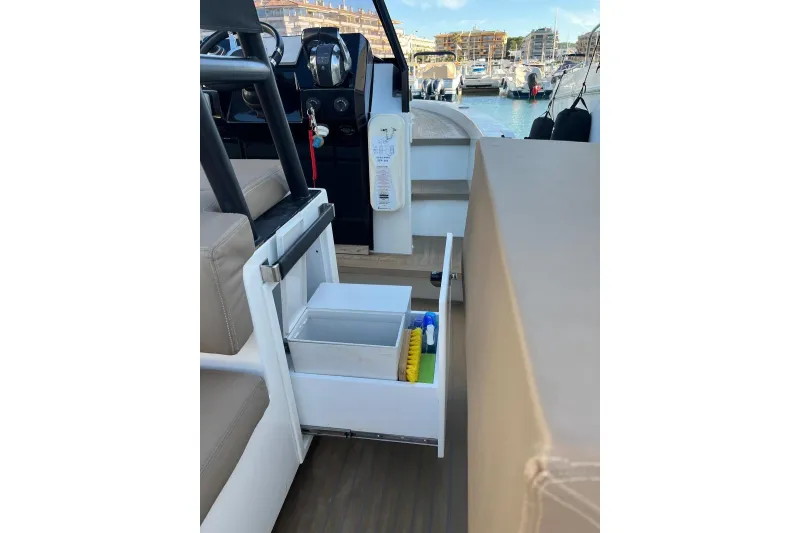 De Antonio Yachts 33cruisers 2018