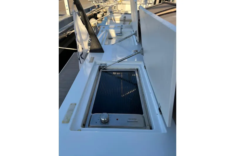 De Antonio Yachts 33cruisers 2018