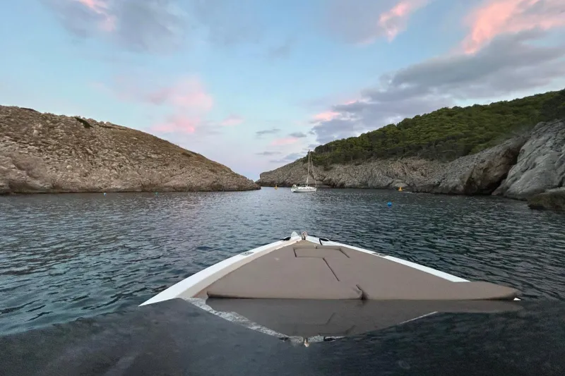 De Antonio Yachts 33cruisers 2018