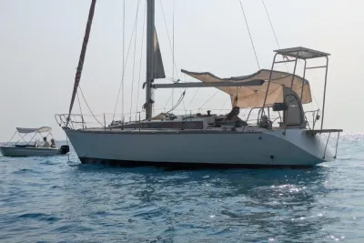 Foto del barco Dufour 39 1985