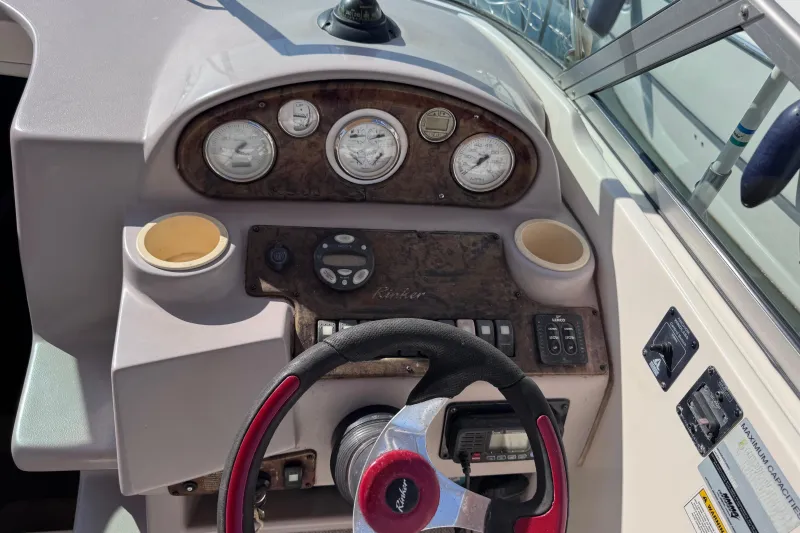 Rinker Fiesta Vee 250 2005