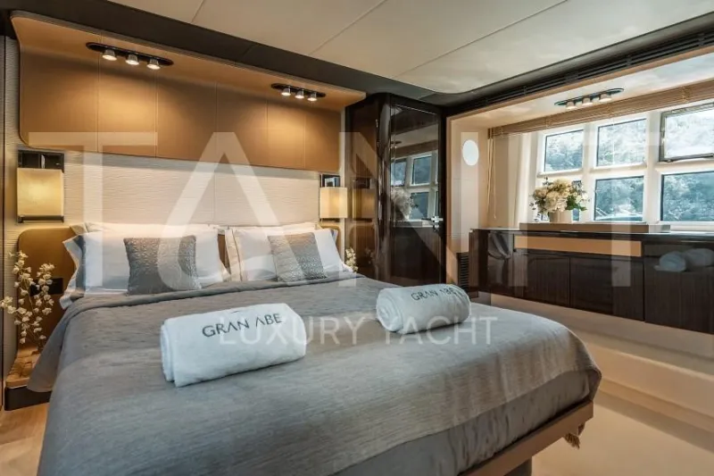 Azimut 77S 2016