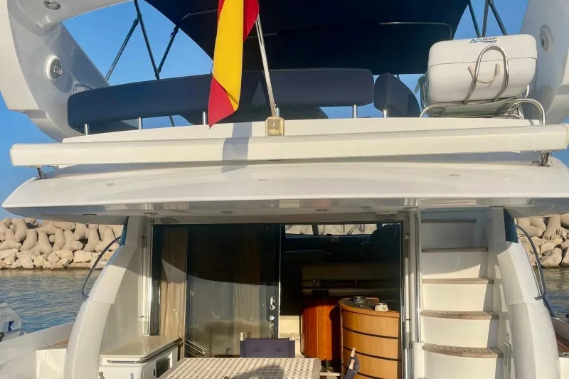 Sunseeker Manhattan 64 2000