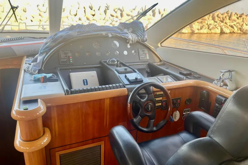 Sunseeker Manhattan 64 2000