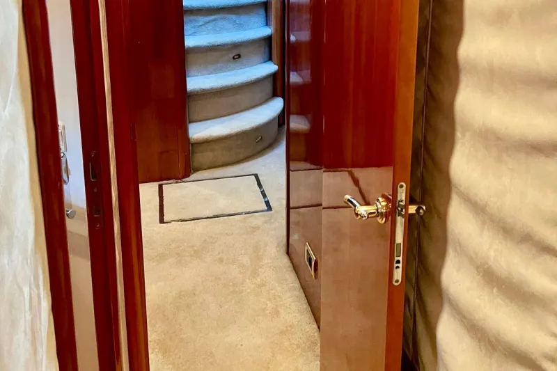 Sunseeker Manhattan 64 2000