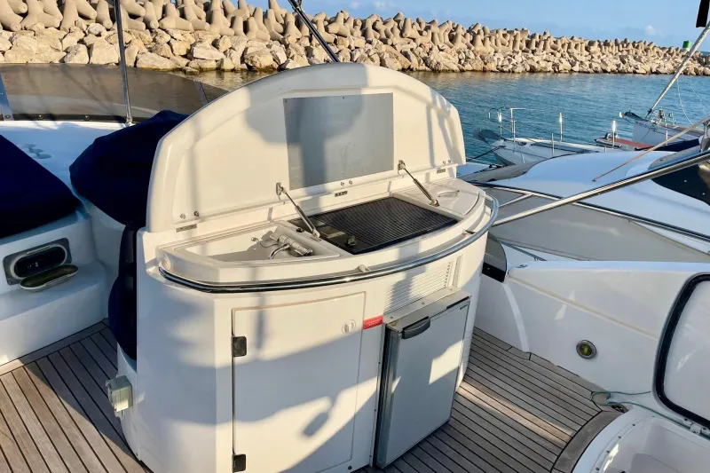 Sunseeker Manhattan 64 2000