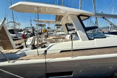 Foto del barco Hanse 460 2024