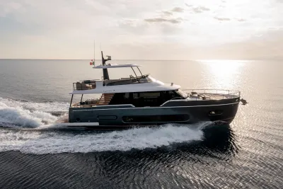 Foto del barco Azimut Magellano 60 2026