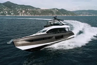 Foto del barco Azimut Fly 68 2026