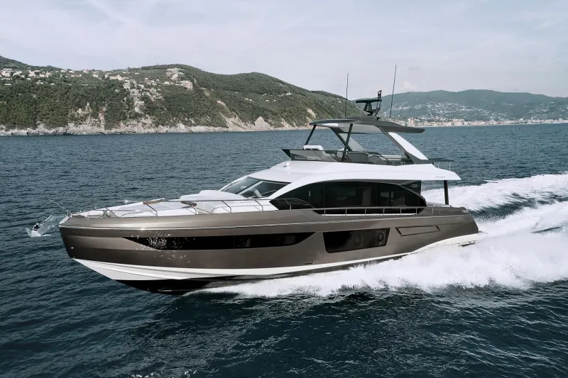 Azimut Fly 68 2026