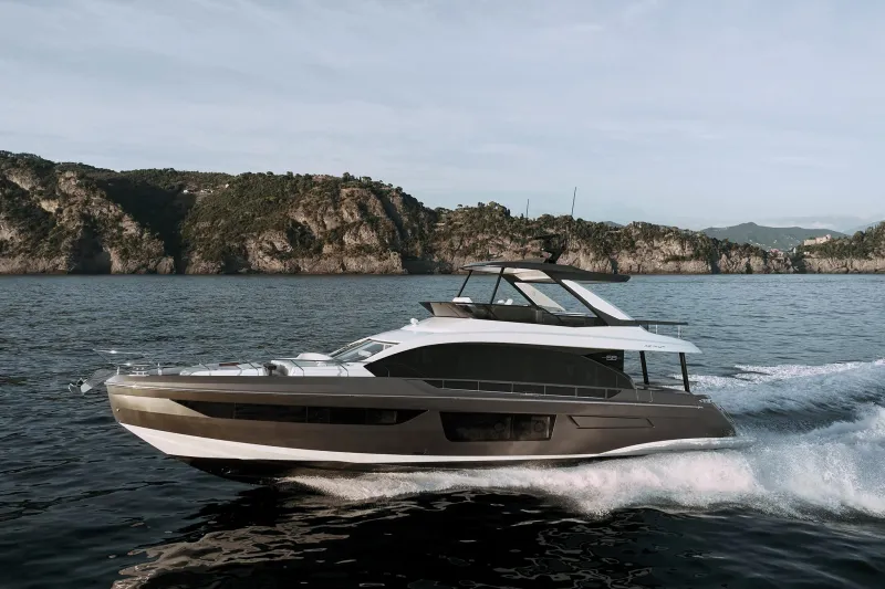 Azimut Fly 68 2026