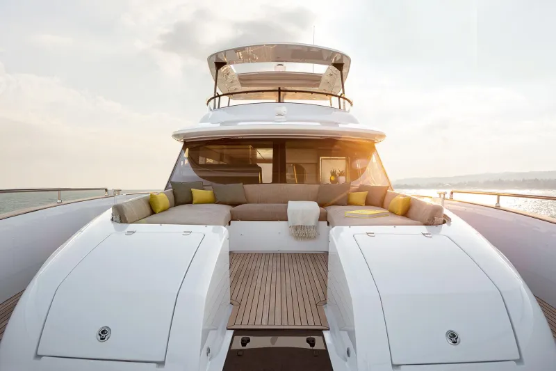 Azimut Magellano 66 2025