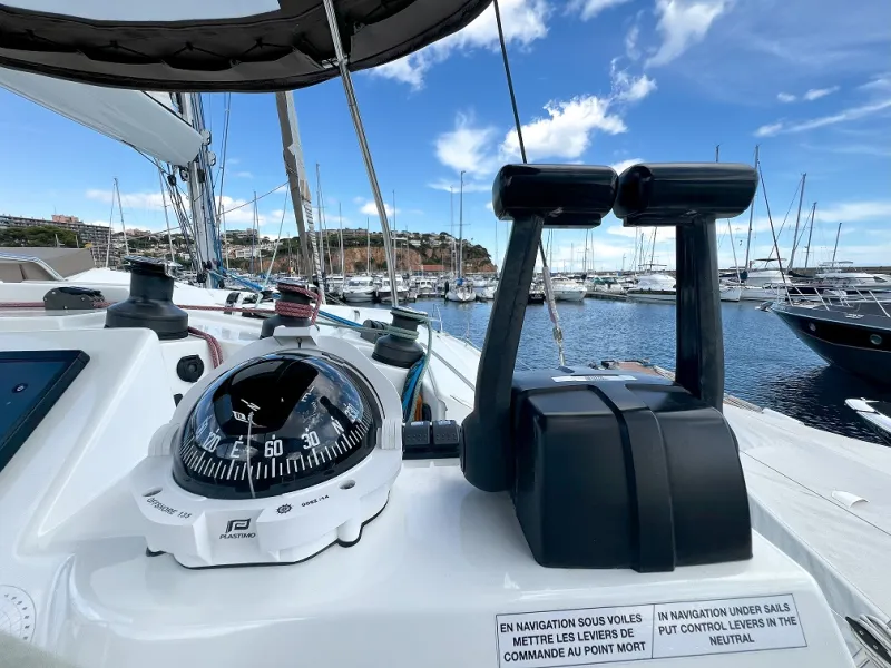 Fountaine Pajot  FOUNTAINE PAJOT HELIA 44 MAESTRO 2016