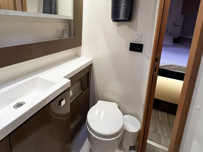 Fountaine Pajot  FOUNTAINE PAJOT HELIA 44 MAESTRO 2016