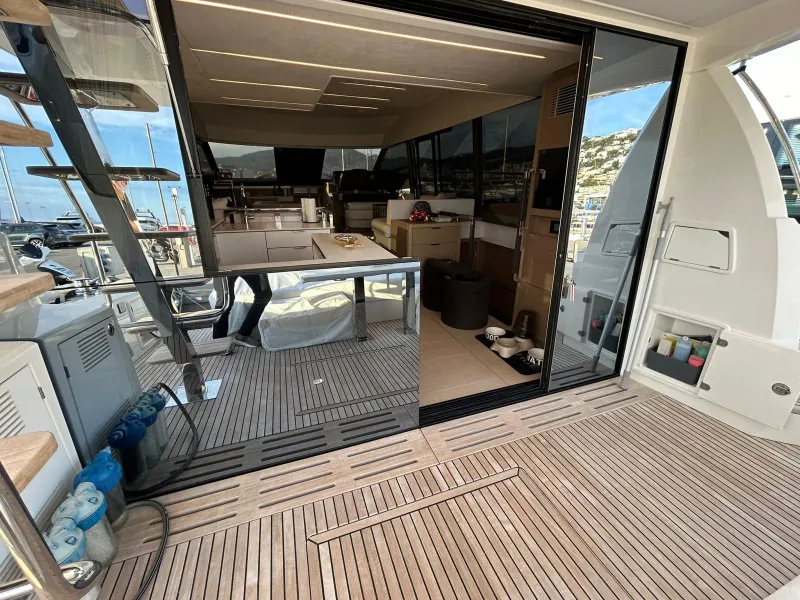 Prestige Yachts PRESTIGE 590 FLY 2023