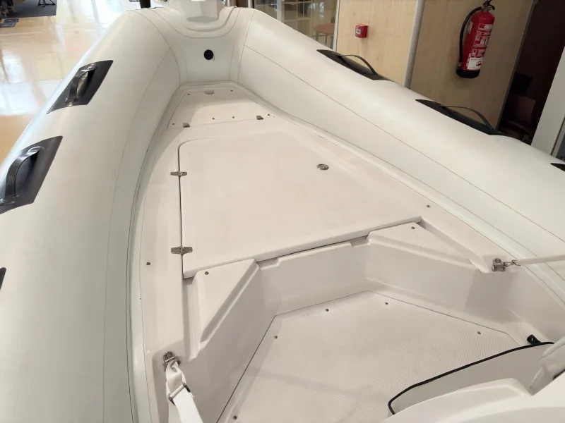 Ranieri International RANIERI CAYMAN 23 SPORT 2018