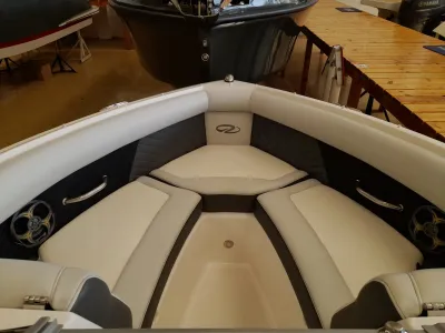 Foto del barco Regal REGAL 2100 2012