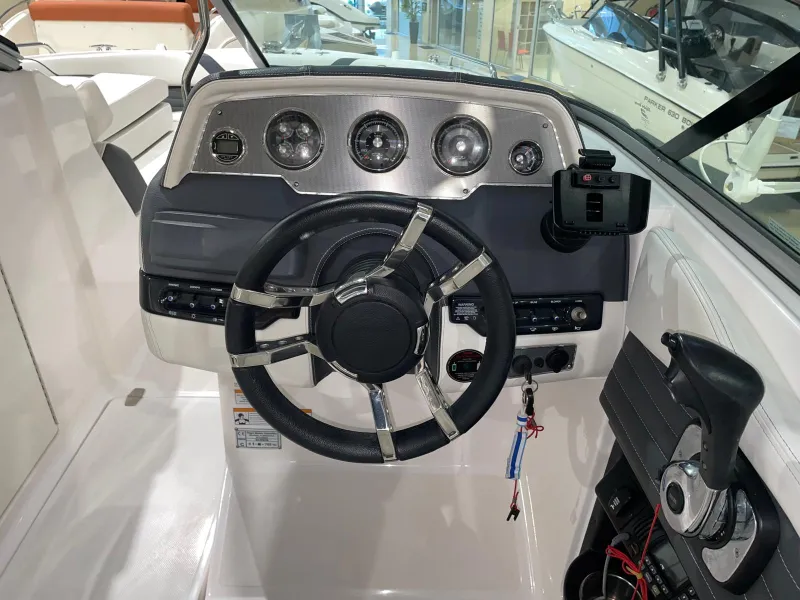 Regal REGAL 24 FASDECK 2018