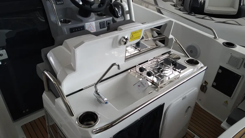 Jeanneau JEANNEAU CAP CAMARAT 7.5 CC SERIE 3 2024