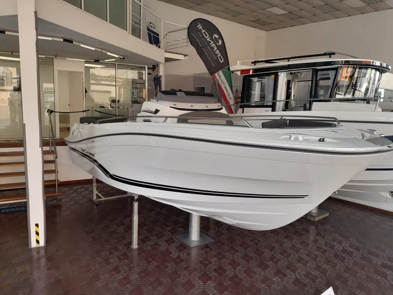 Jeanneau JEANNEAU CAP CAMARAT 7.5 CC SERIE 3 2025