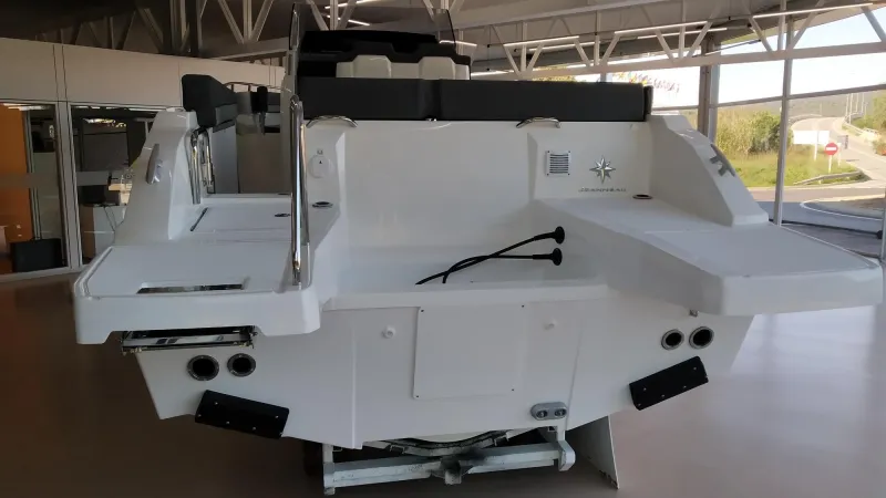 Jeanneau JEANNEAU CAP CAMARAT 7.5 CC SERIE 3 2025