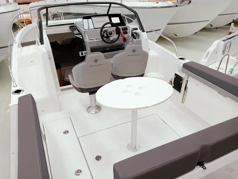 Jeanneau JEANNEAU CAP CAMARAT 7.5 WA SERIE 3 2024